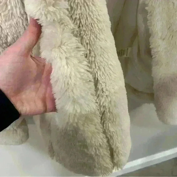 PrettyLittleThing Faux Fur Bubble Coat Cream Ivory Oversized Women’s Size 12 - Picture 10 of 11